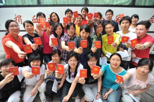 在獻(xiàn)血車(chē)獻(xiàn)血應(yīng)該注意什么？02