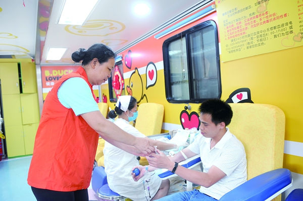 愛心獻(xiàn)血屋獻(xiàn)血前需要注意什么？生產(chǎn)廠家告訴你這三點(diǎn)非常重要